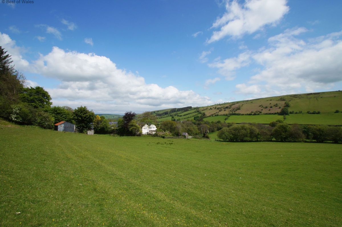 Group accommodation in the Brecon Beacon, listing photograph 4