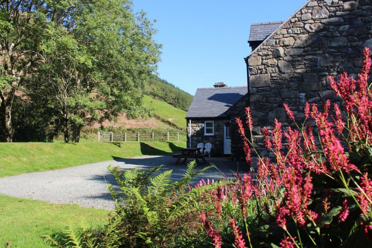 Granar Gynolwyn, listing photograph 9