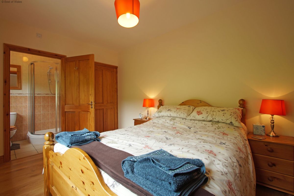 Llidiart y Llyn, listing photograph 11