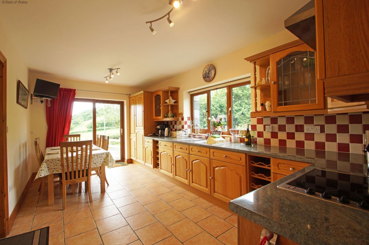 Llidiart y Llyn, listing photograph 5