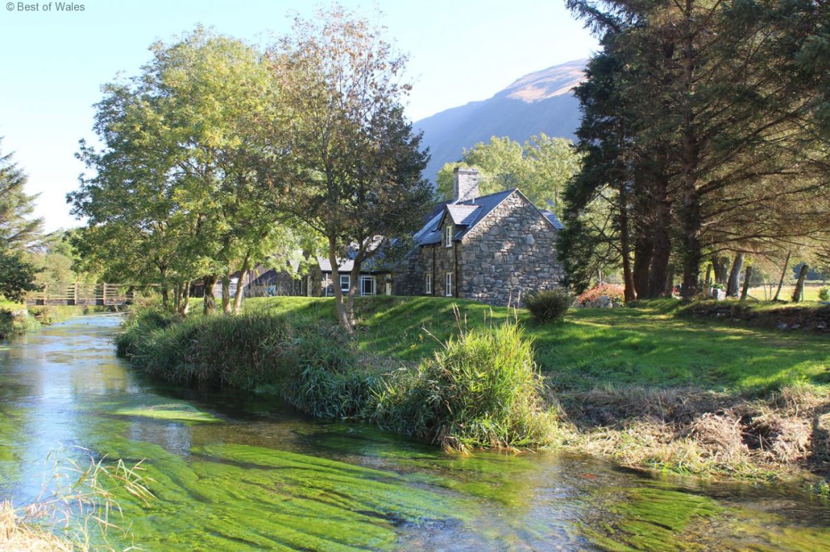 Granar Gynolwyn, listing photograph 2
