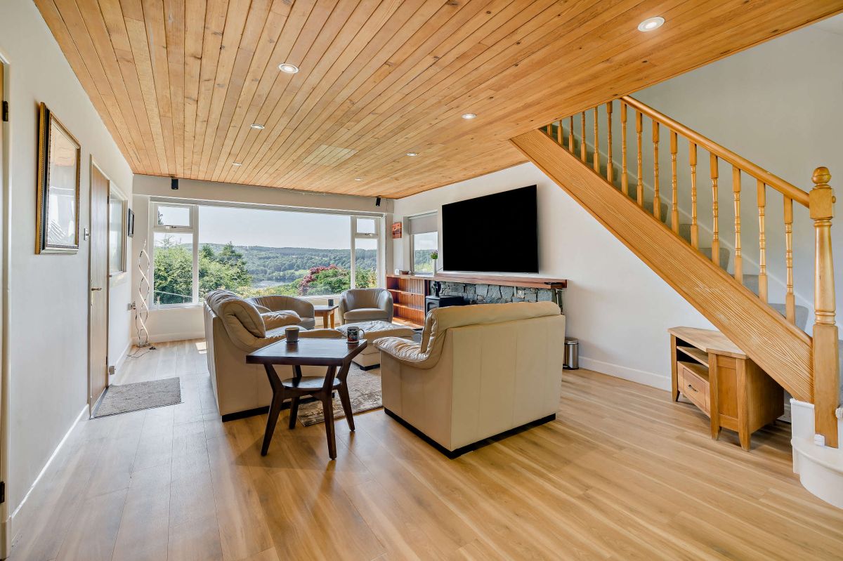 Lakeview Vista, listing photograph 9