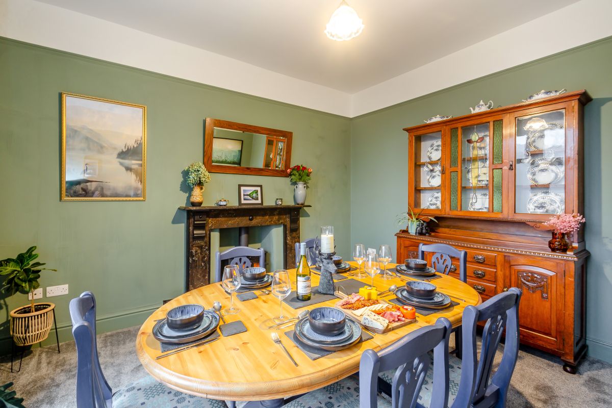 Llyndy Isaf, listing photograph 3