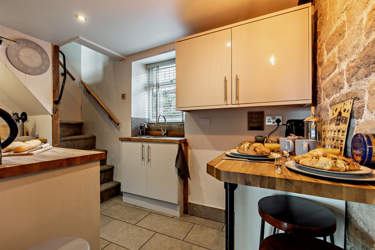 Bumblebee Cottage, listing photograph 7