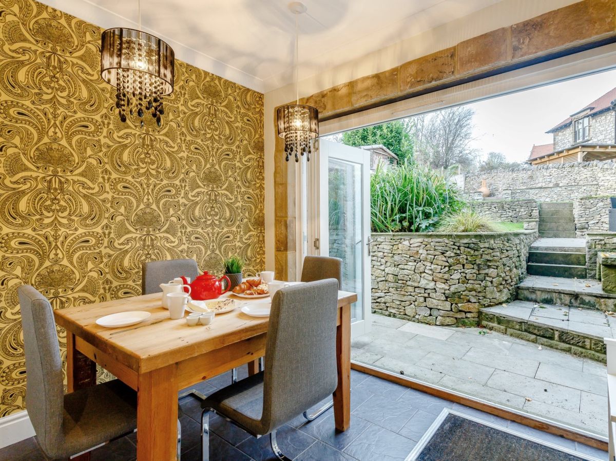 Fox House, listing photograph 9