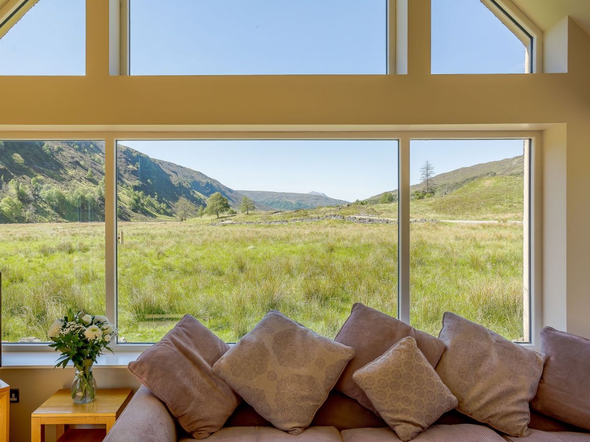 Professor's Cottage - Highlands, listing photograph 9