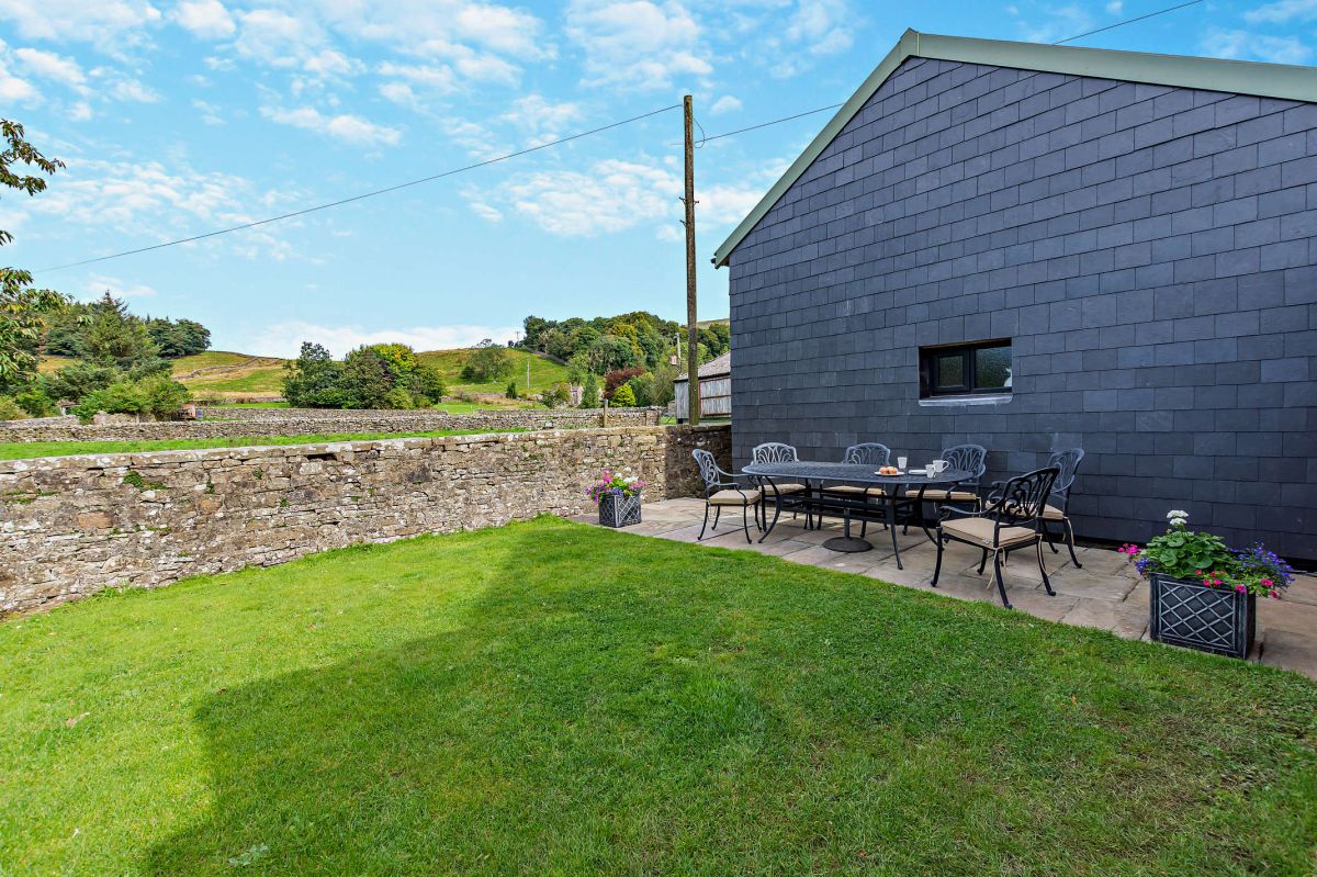 The Old School House - Hardraw, listing photograph 5