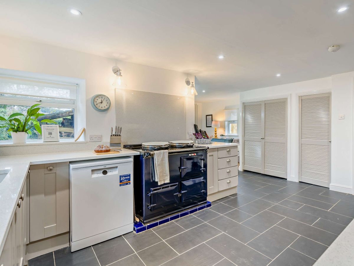Castle Hill Cottage, listing photograph 8