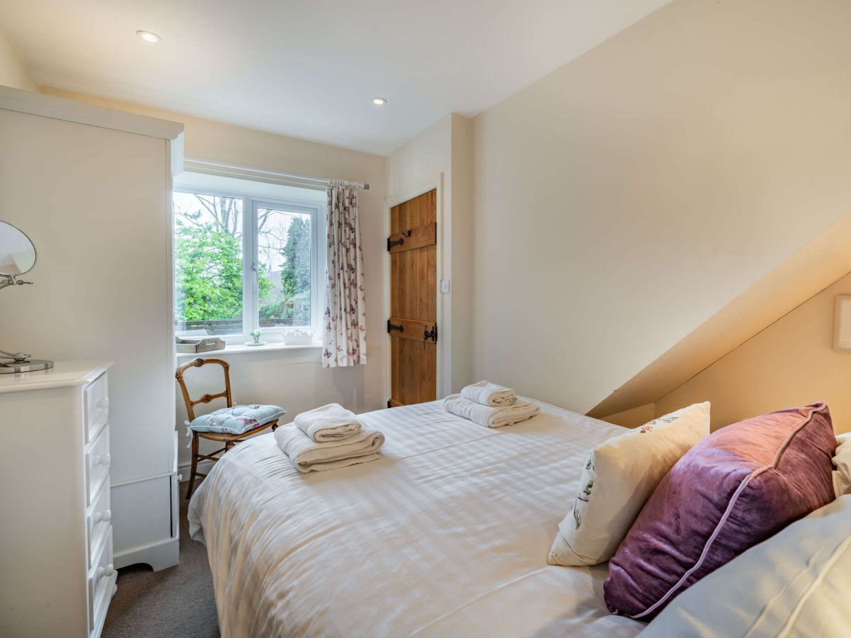 Bobtail Cottage, listing photograph 12