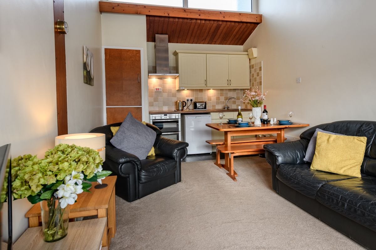50 South Snowdon Wharf, listing photograph 3
