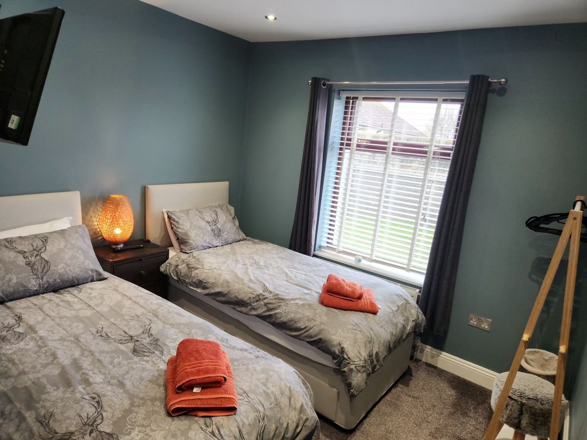 Coombe Bungalow, listing photograph 12