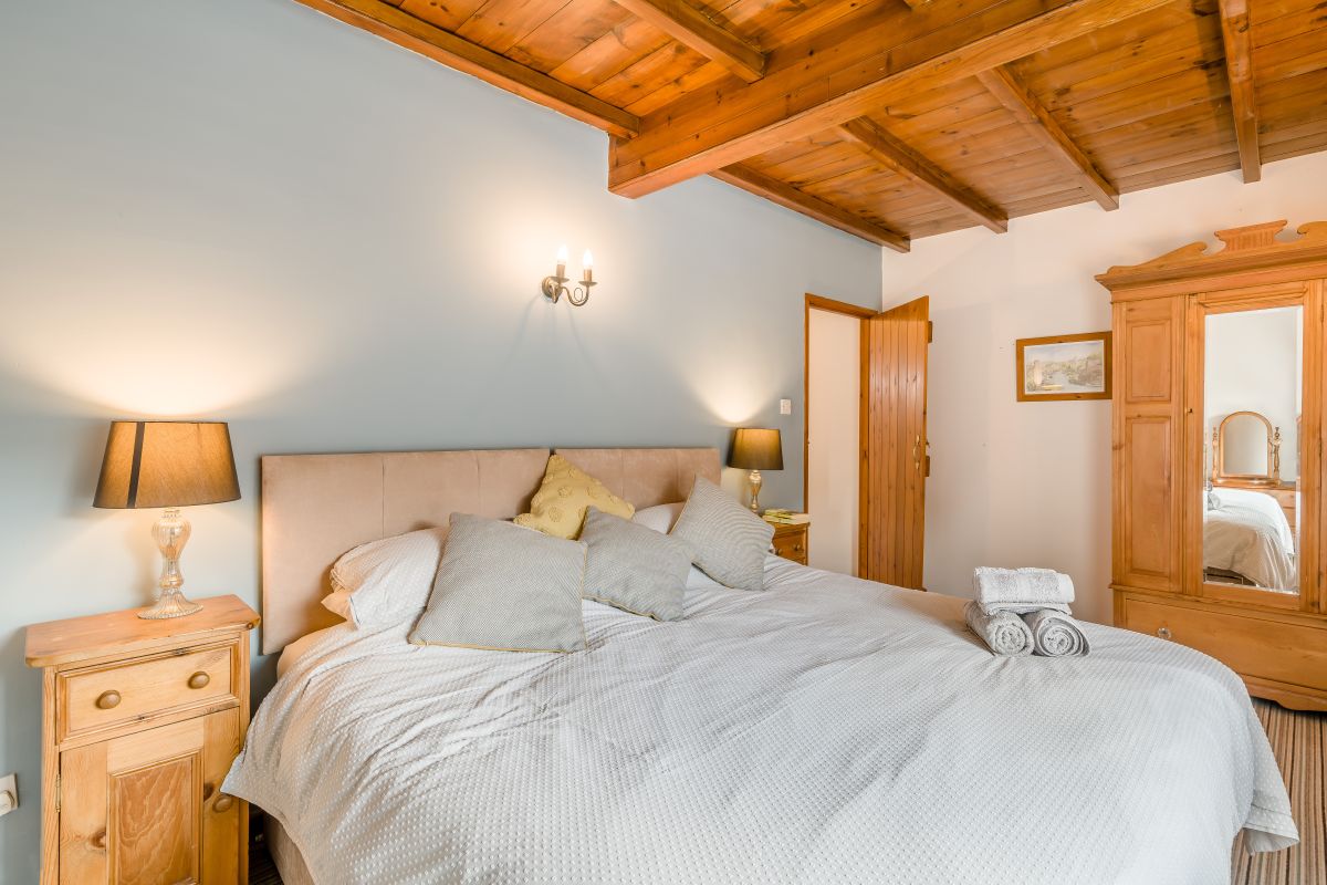 Dales Cottage, listing photograph 4