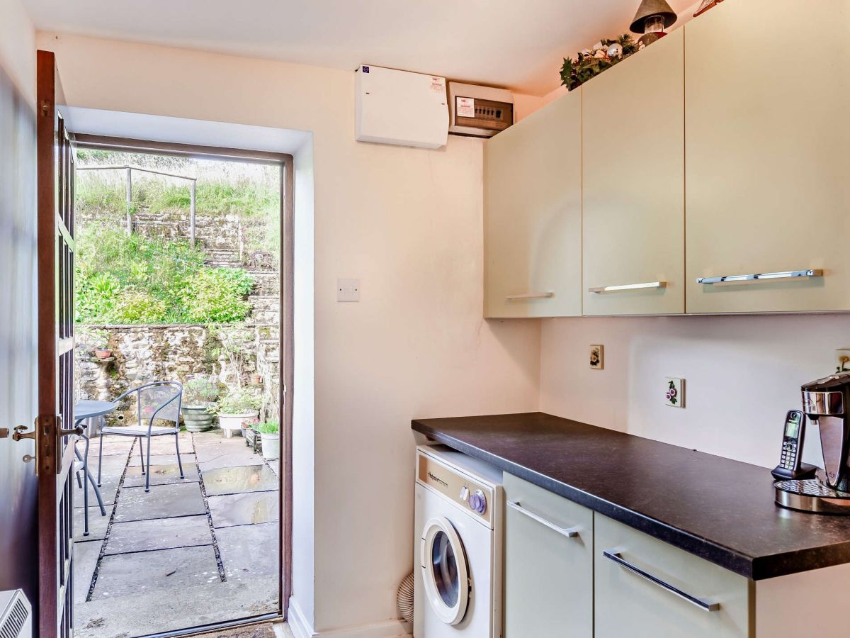 Pine Cottage, listing photograph 12