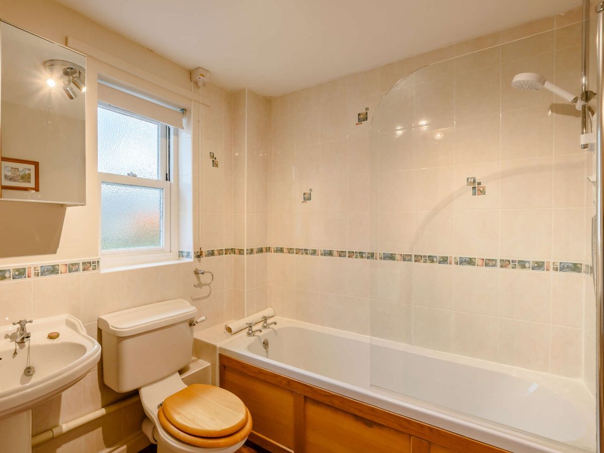 Heron Cottage, listing photograph 11