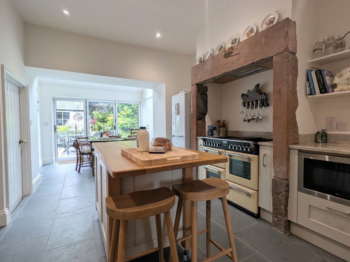 Rose Place, listing photograph 2