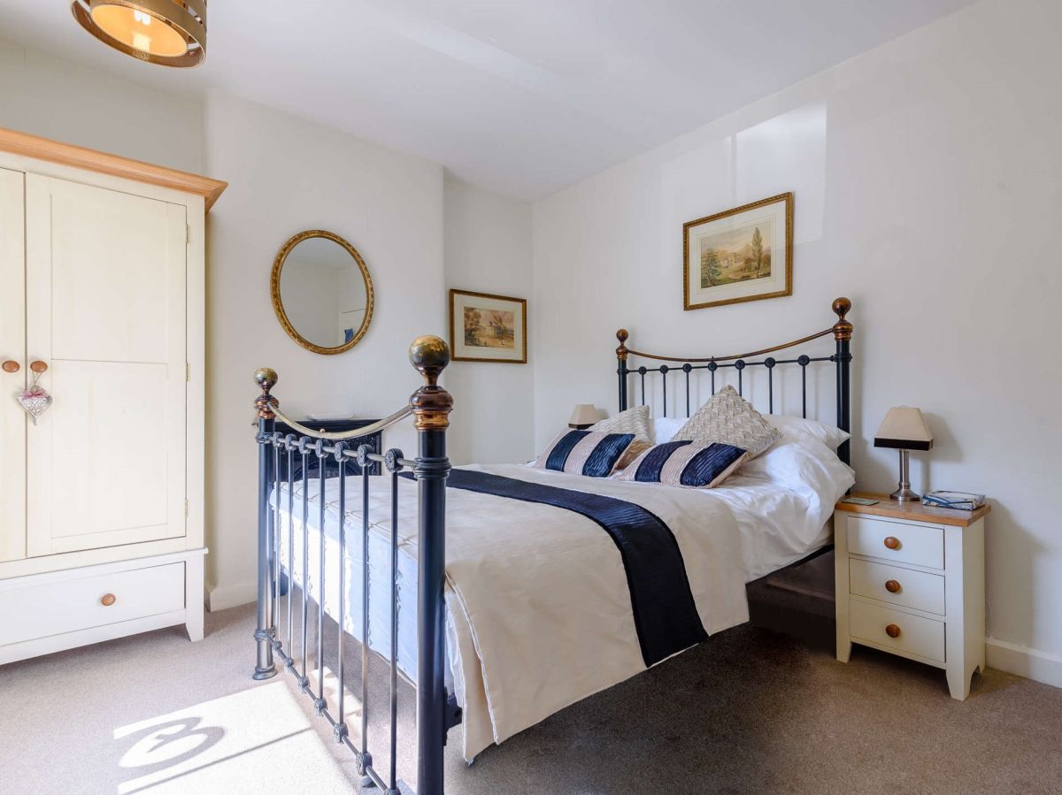 Campion Cottage - Peak, listing photograph 9