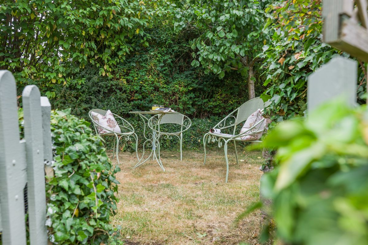 Holly Homestead, listing photograph 10