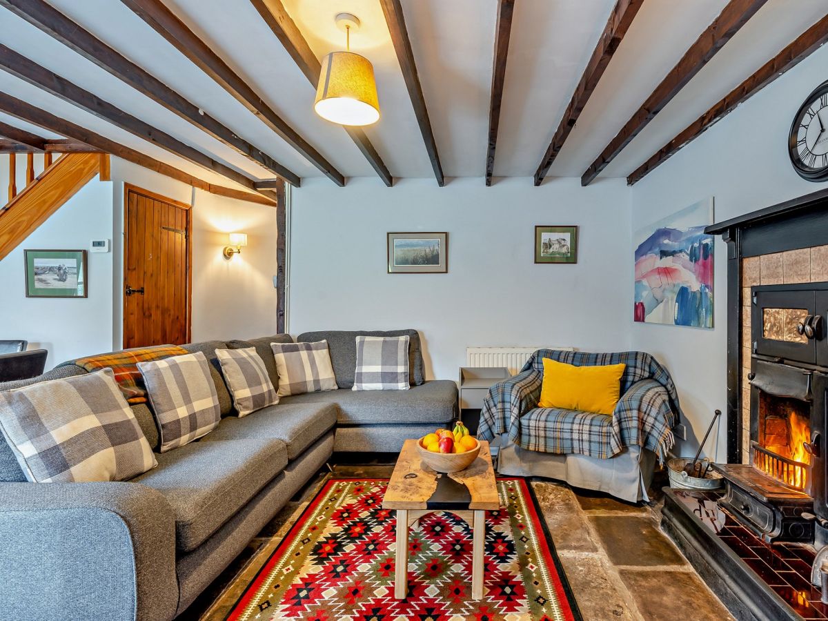 Boat Cottage - Llangynidr, listing photograph 2
