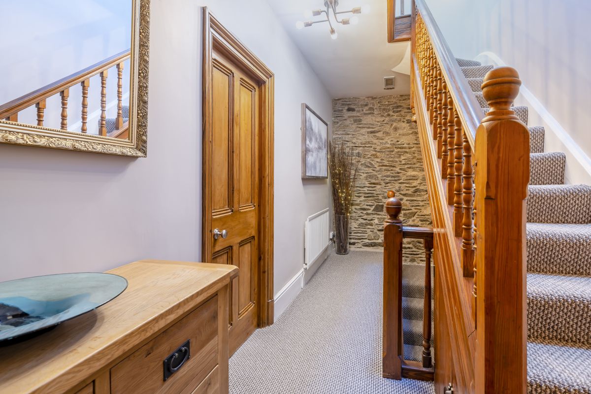 Oldfield House, listing photograph 6