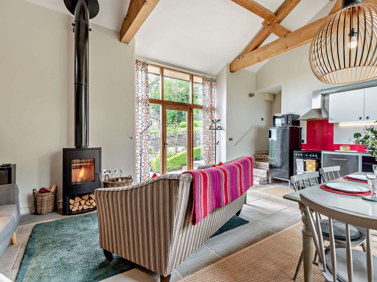 Black Hill Barn, listing photograph 3