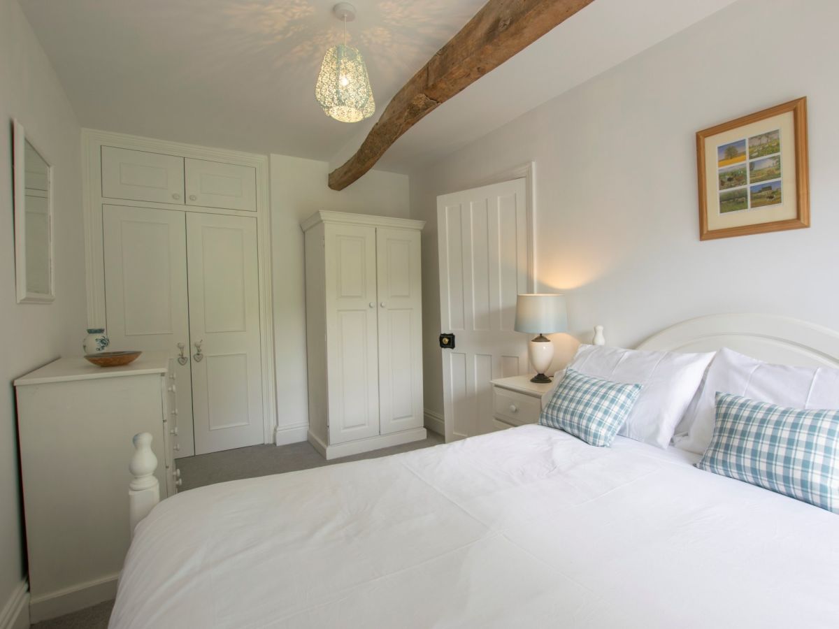 Walden Cottage, listing photograph 12