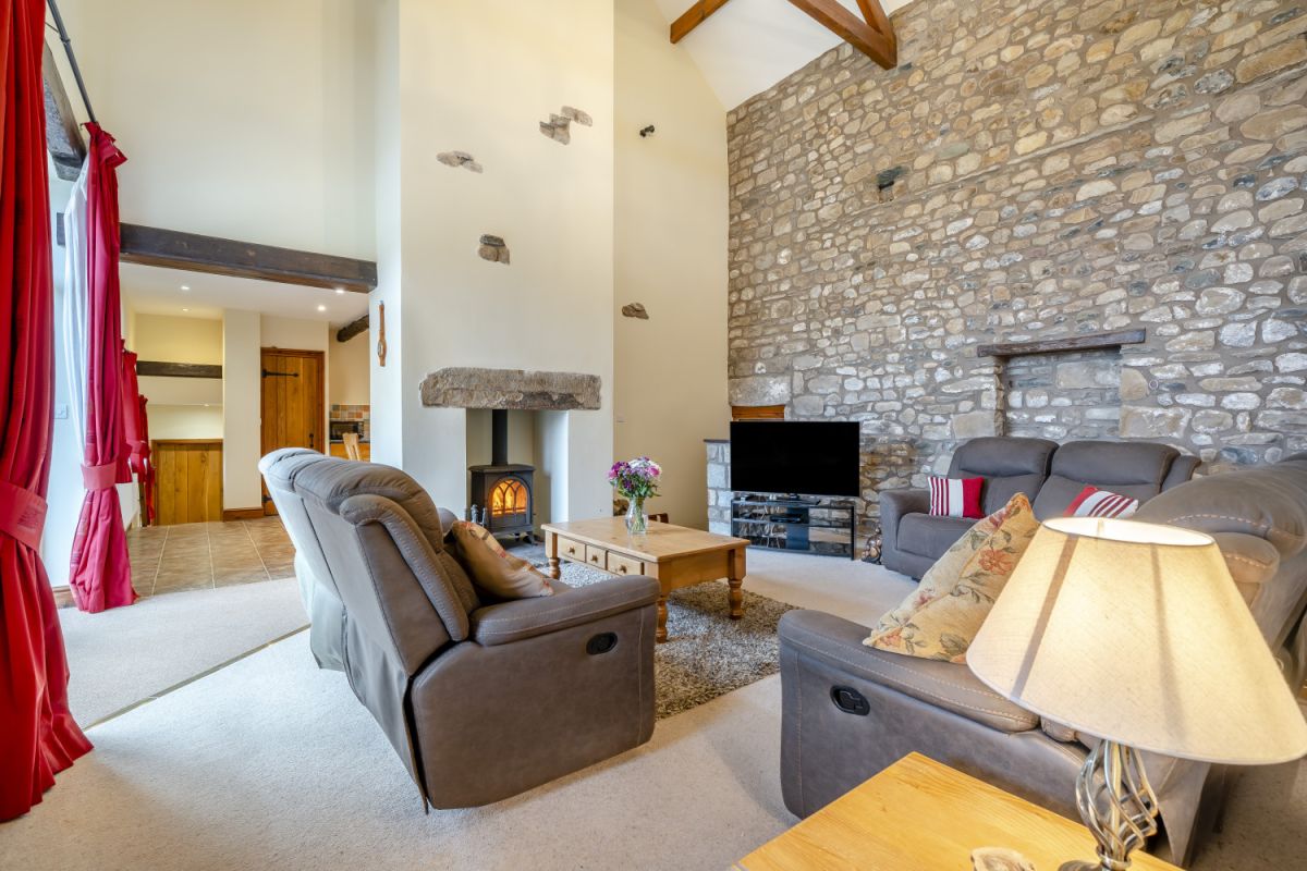 Holme Barn- Ingleton, listing photograph 3