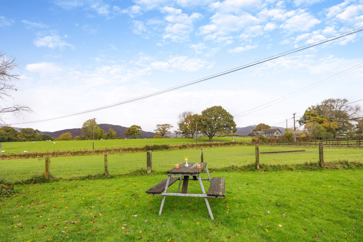 Cae Merllyn, listing photograph 12
