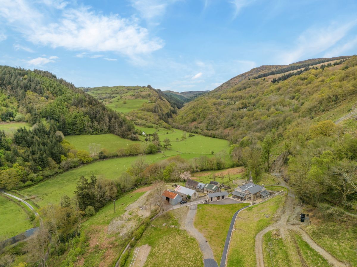 Caerhedyn, listing photograph 12