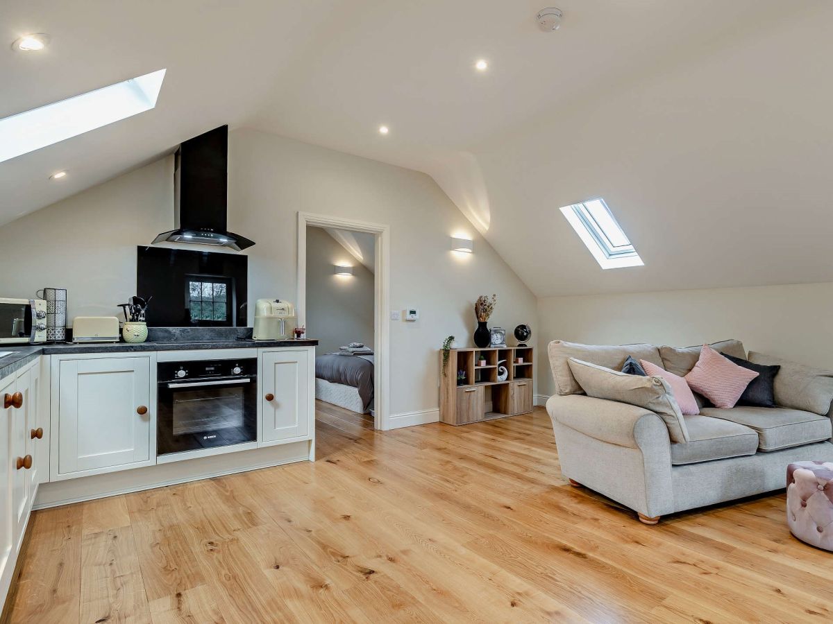 The Coach House - Youlgreave, listing photograph 3