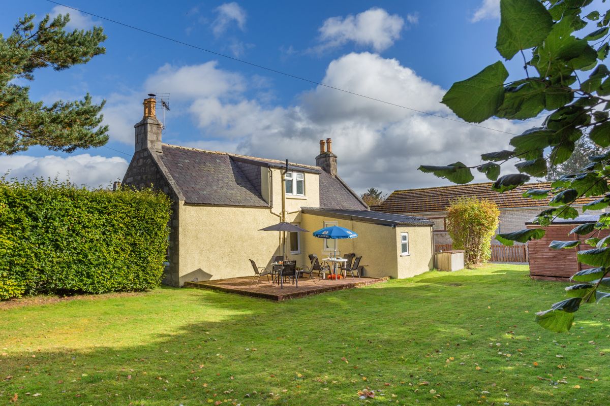 Granite Cottage, listing photograph 2