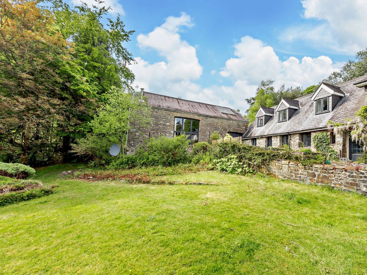 Clear Water Barn, listing photograph 4