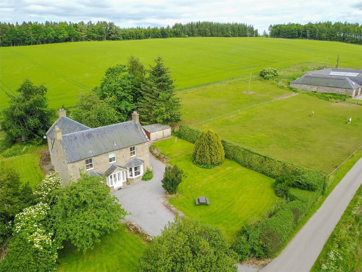 Balnain Farmhouse
