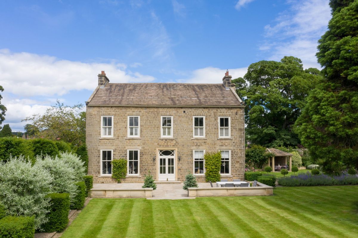 Gilling Lodge and Cottage, listing photograph 3