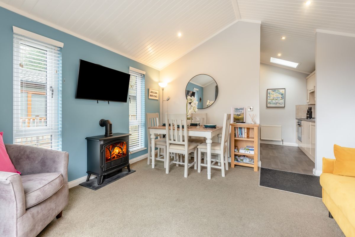 V+B Hygge, listing photograph 3