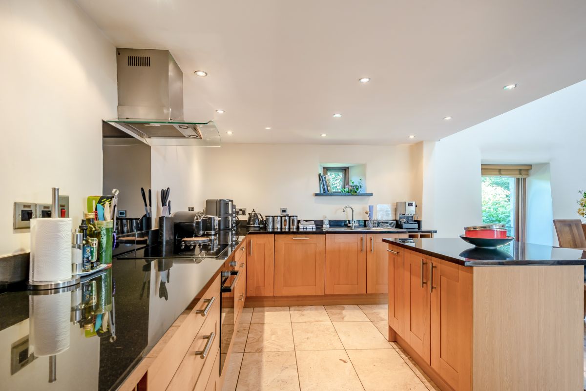 Brook Cottage, listing photograph 9