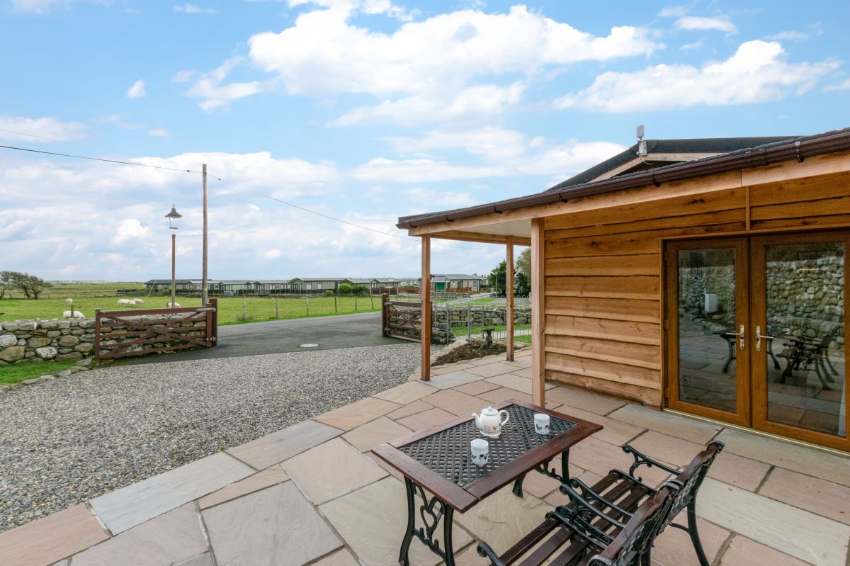 Caban y Gader - Cader Queen, listing photograph 4