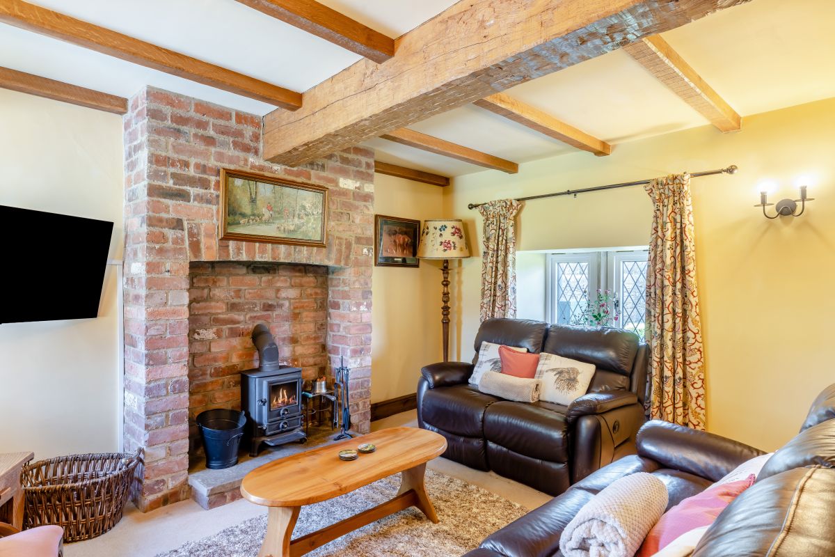 Sweet Knoll Farmhouse, listing photograph 10