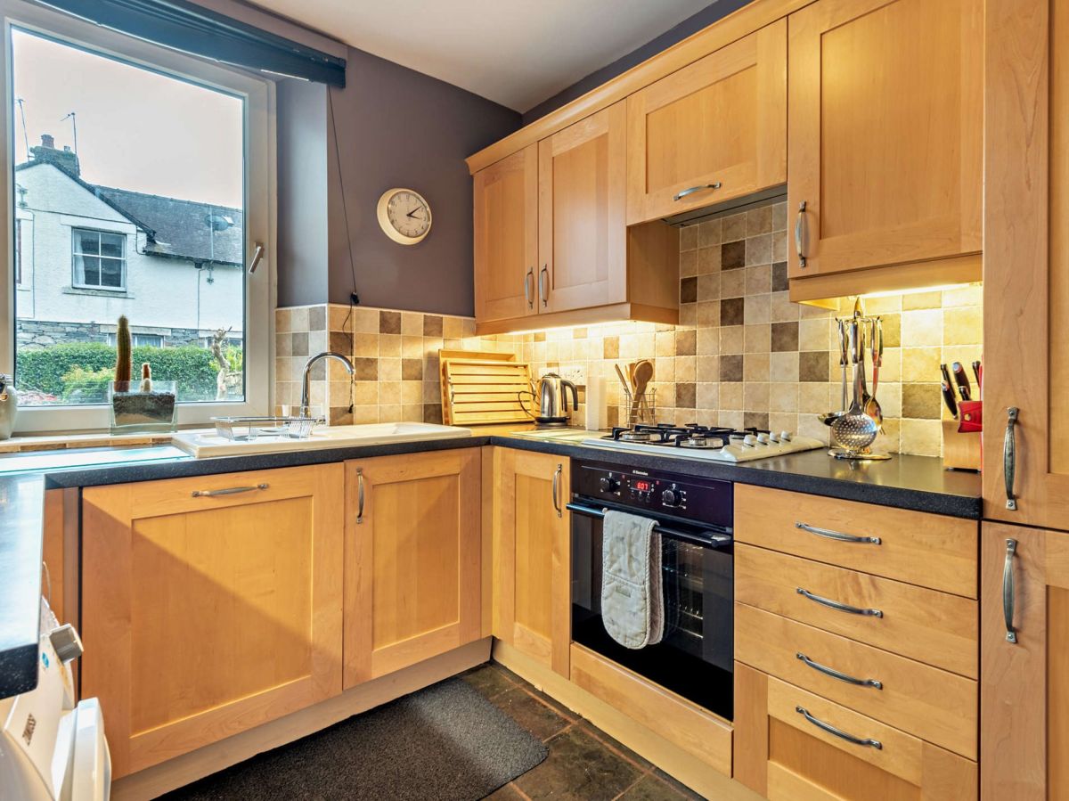 Whiskey Cottage, listing photograph 4