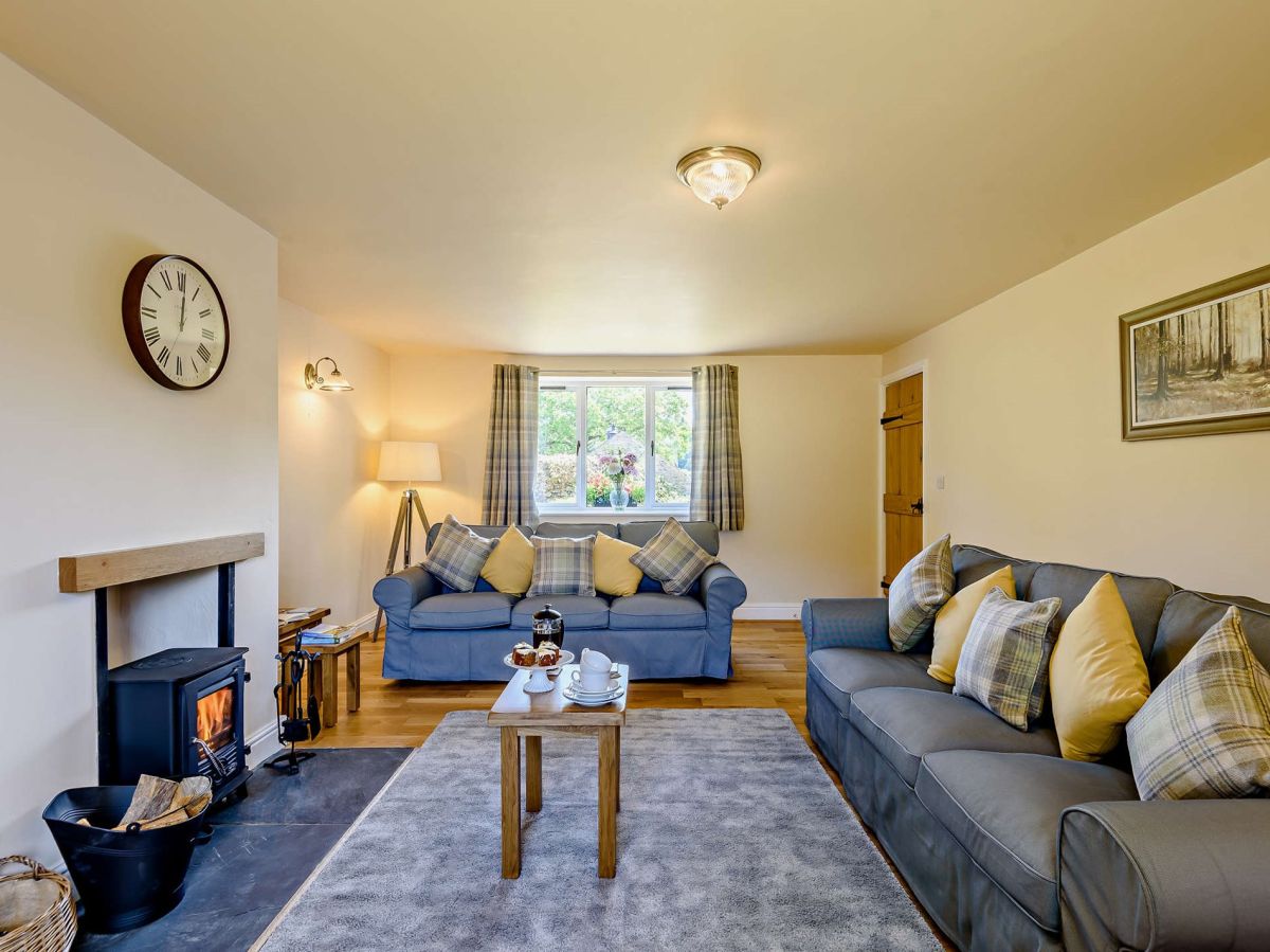 Ty Carreg Rowen, listing photograph 2