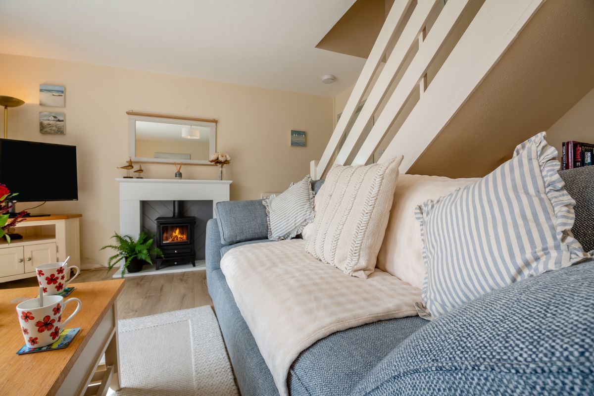 Bay House, listing photograph 12