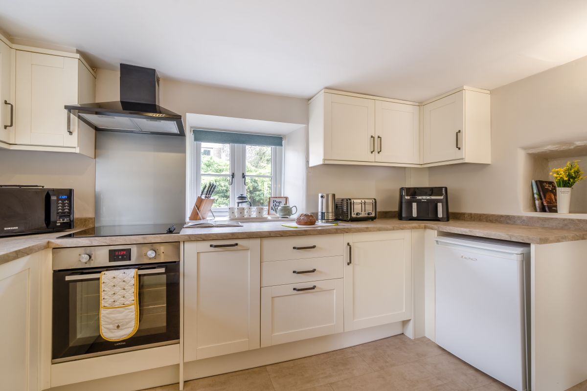 Dales Cottage, listing photograph 12