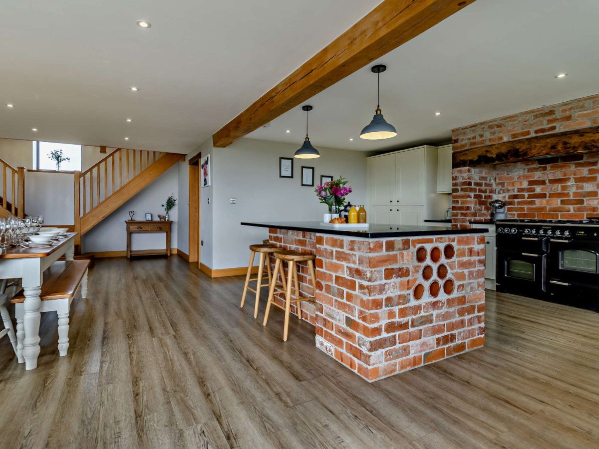 Angelrocks Farmhouse, listing photograph 11