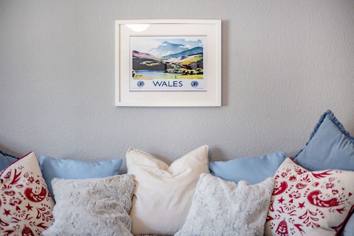 Sea Thrift - Aberdyfi, listing photograph 12