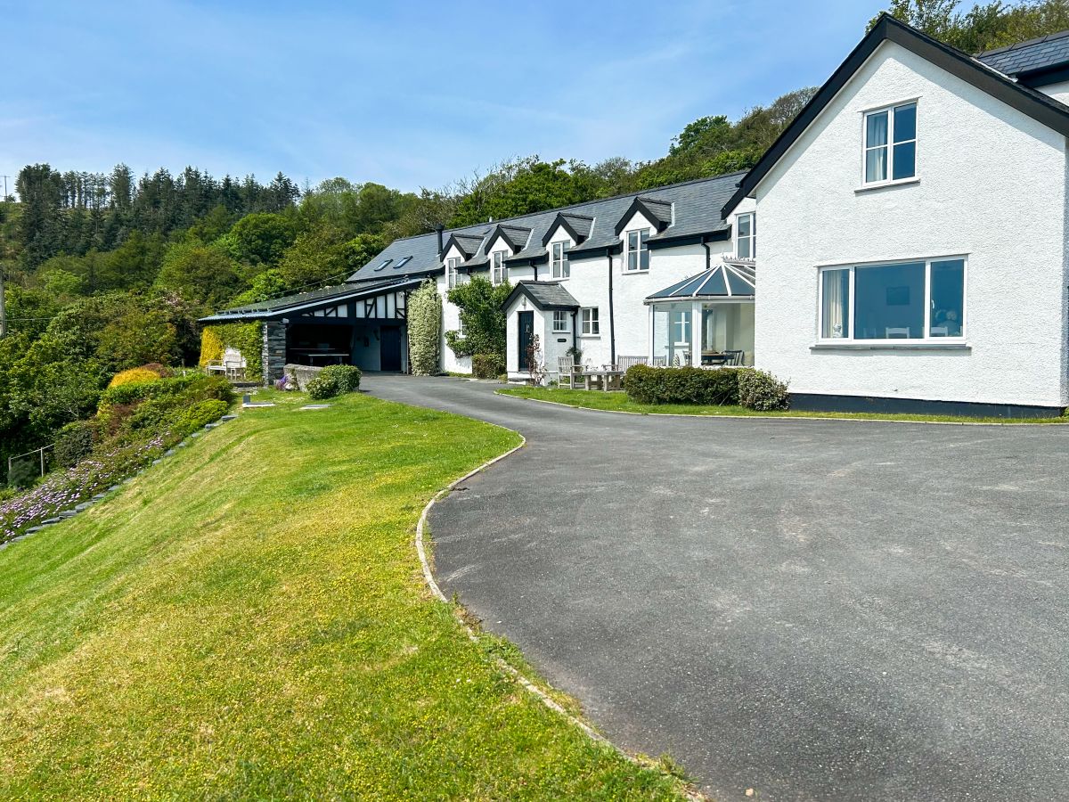 Brynhyfryd Aberdovey, listing photograph 11