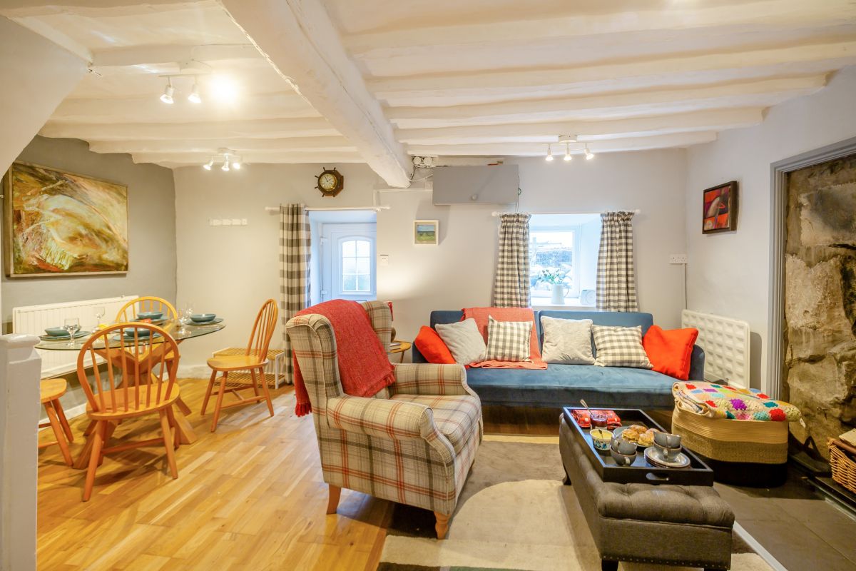 Tomen Y Mur Cottage, listing photograph 7