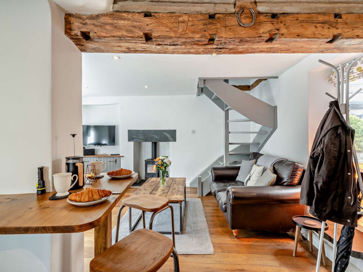 Cobble Cottage, listing photograph 8