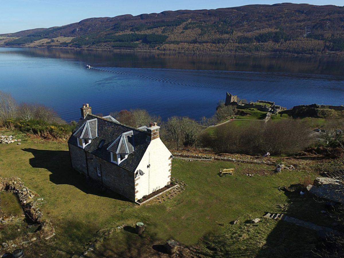 Strone Castle Cottage, listing photograph 2