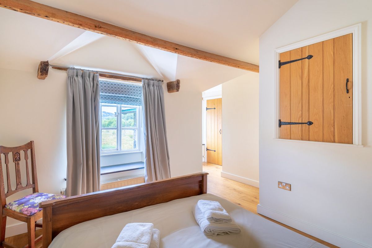 Field Cottage, listing photograph 12