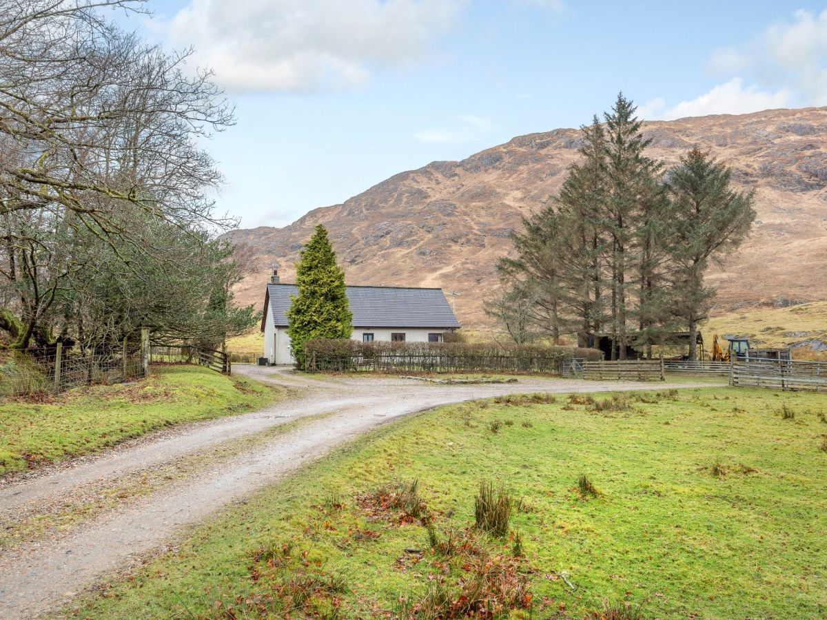 Shepherds Cottage - Loch Linnhe, listing photograph 2
