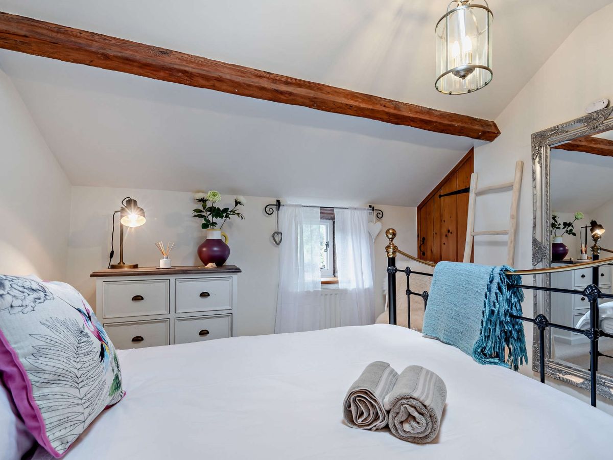Calendar Cottage, listing photograph 10